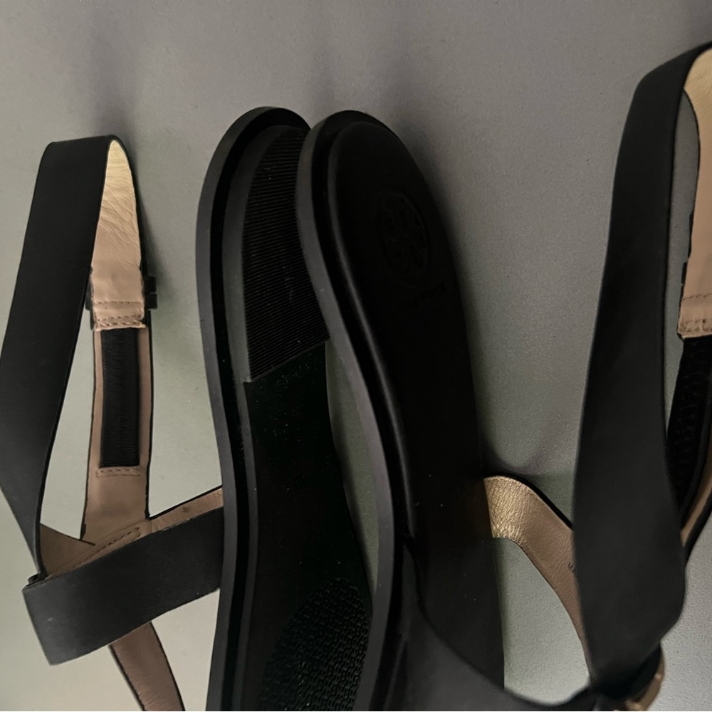 Tory Burch GIGI Flat Sandals - Picture 6 of 10